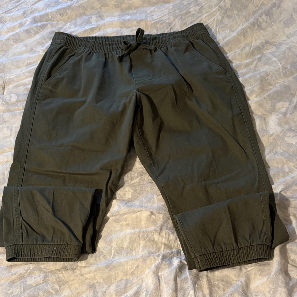 No Boundaries Olive Green Women’s Jogger Pants